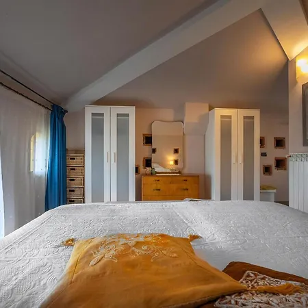 Zwei La Colombaia Mit Garten Apartmán