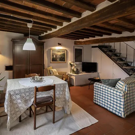 Zwei La Colombaia Mit Garten Apartment *