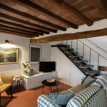 Apartment Zwei La Colombaia Mit Garten Massa e Cozzile